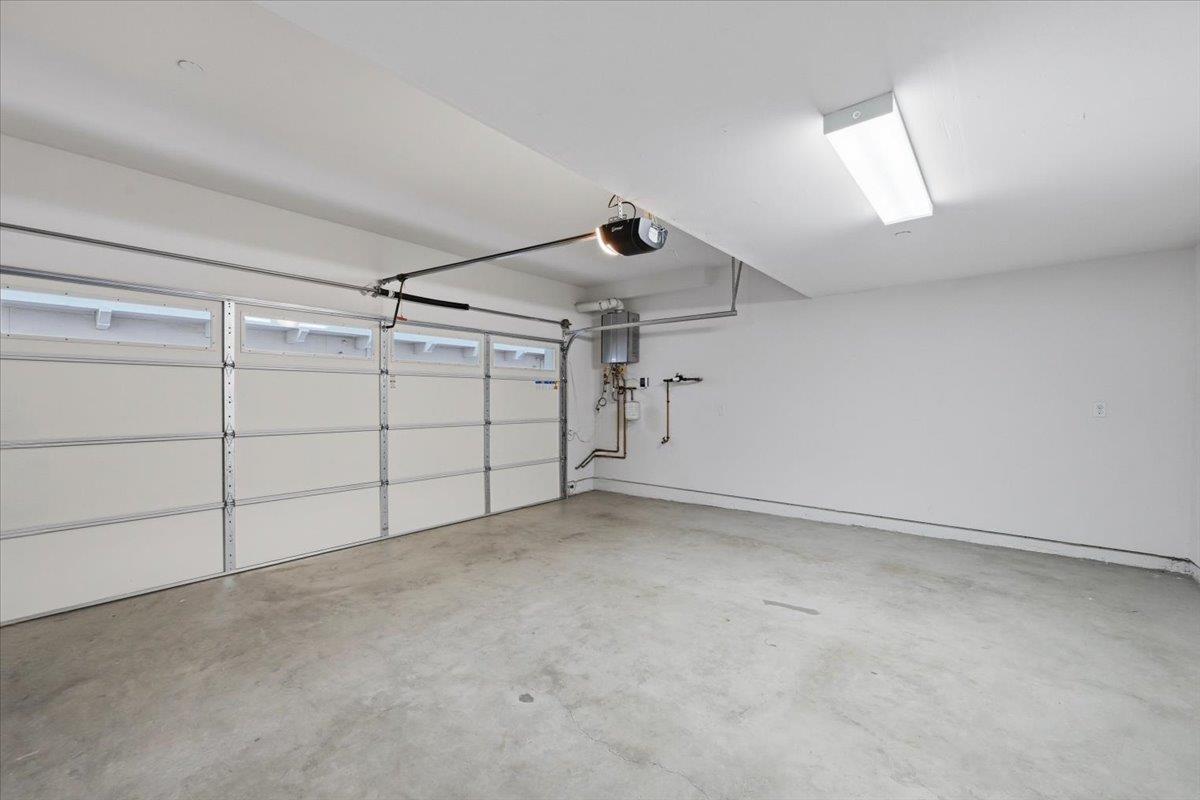 Detail Gallery Image 45 of 59 For 845 De Guigne Dr #2,  Sunnyvale,  CA 94085 - 3 Beds | 2/2 Baths