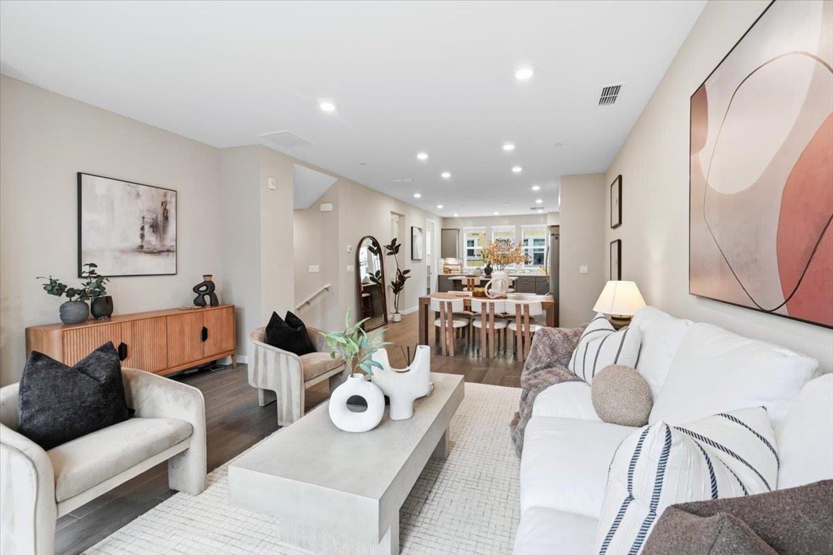 Detail Gallery Image 9 of 59 For 845 De Guigne Dr #2,  Sunnyvale,  CA 94085 - 3 Beds | 2/2 Baths