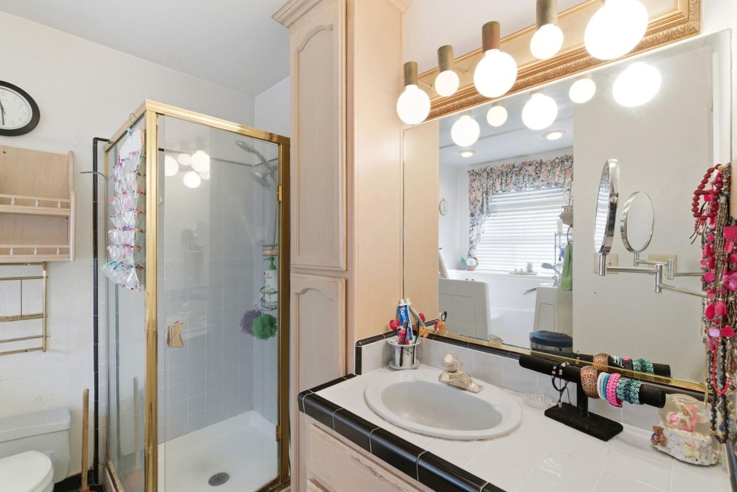 Detail Gallery Image 7 of 52 For 2435 Alvarado Dr, Santa Clara,  CA 95051 - 5 Beds | 3 Baths