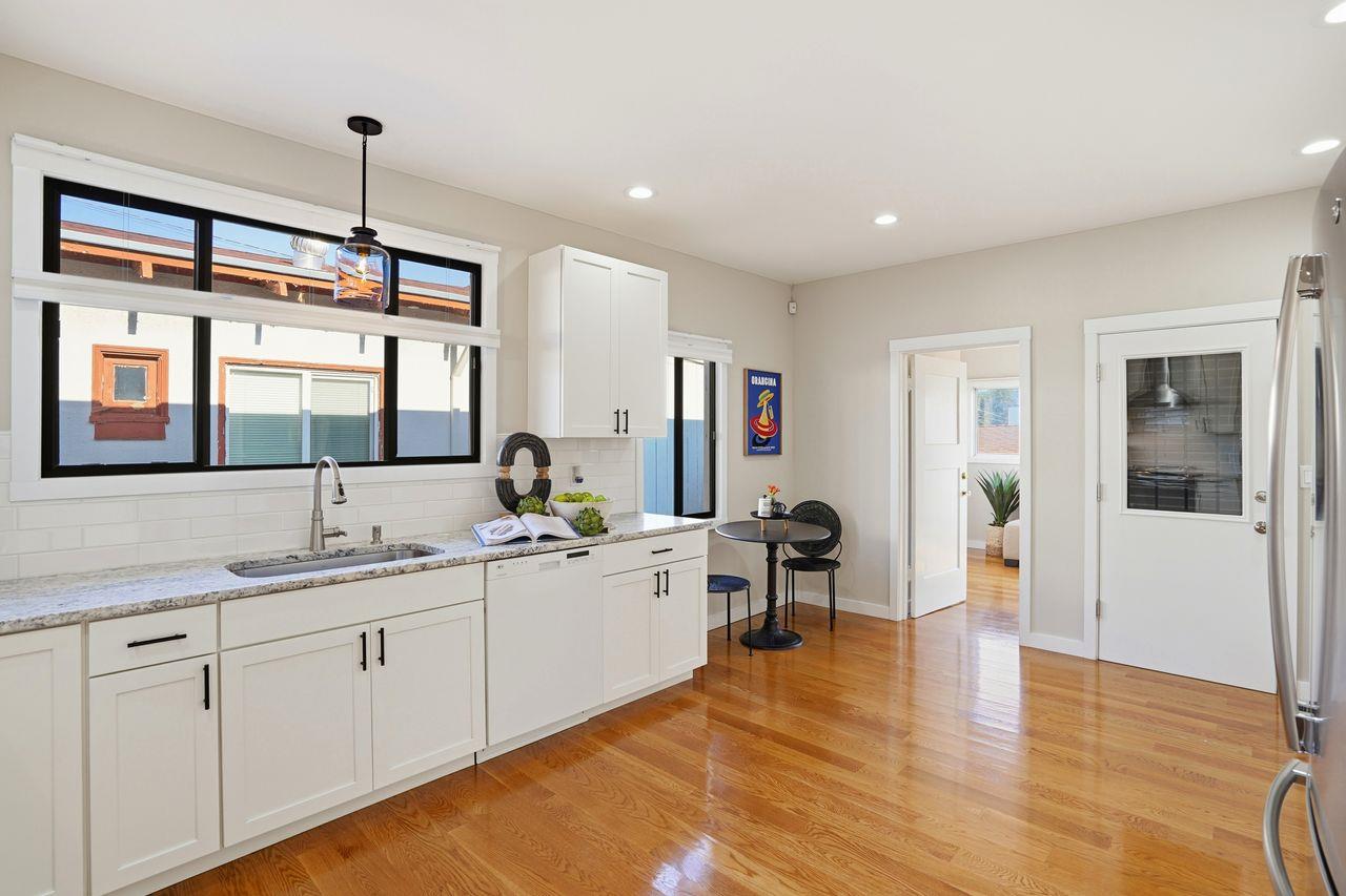 Detail Gallery Image 12 of 36 For 2836 Coolidge Ave, Oakland,  CA 94601 - 3 Beds | 1 Baths