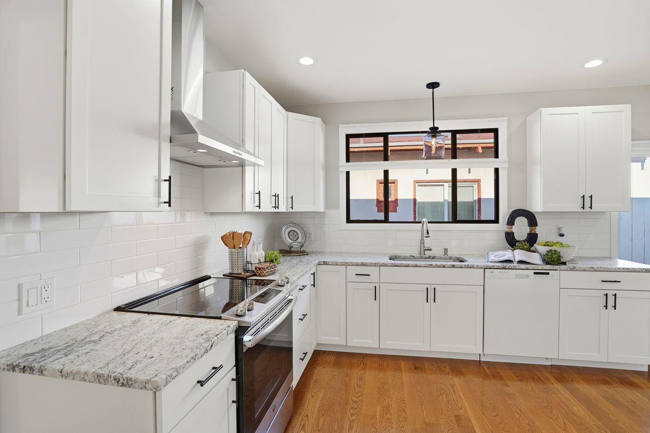 Detail Gallery Image 13 of 36 For 2836 Coolidge Ave, Oakland,  CA 94601 - 3 Beds | 1 Baths