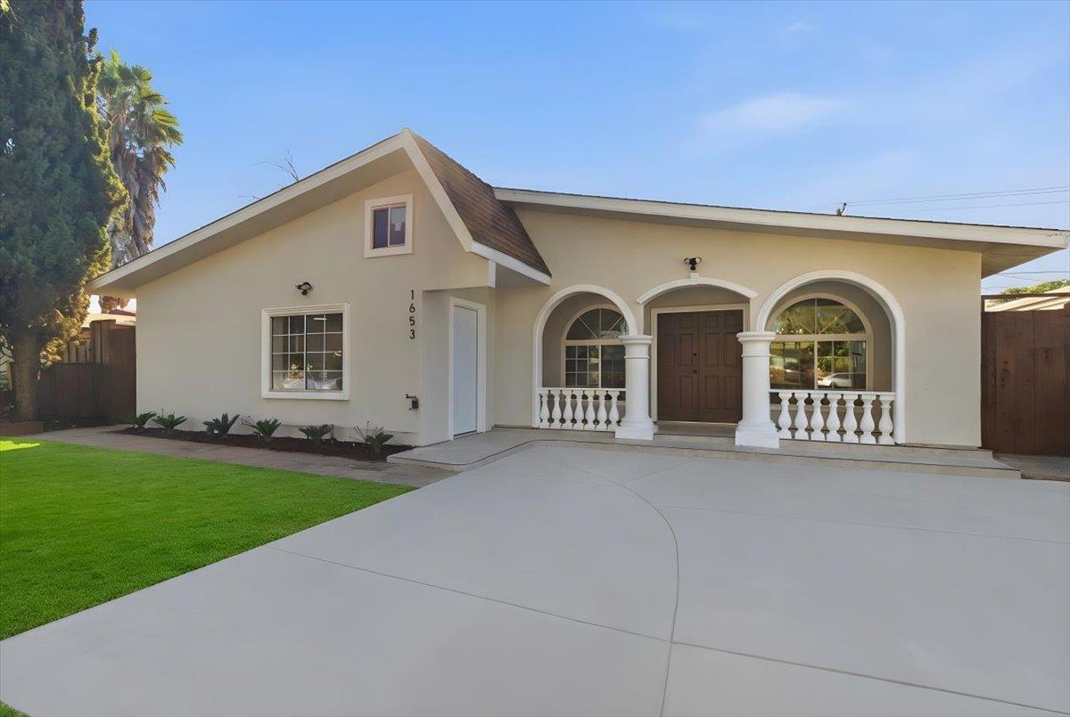 Detail Gallery Image 3 of 41 For 1653 S King Rd, San Jose,  CA 95122 - 5 Beds | 3 Baths