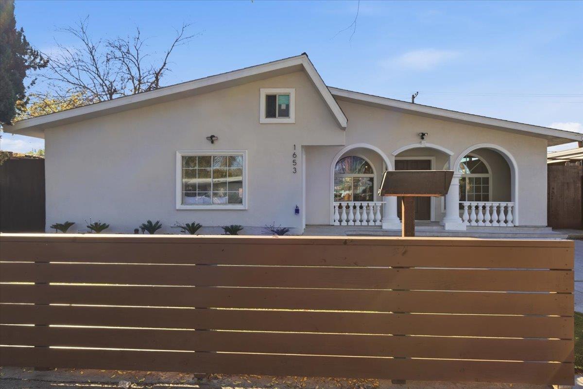 Detail Gallery Image 4 of 41 For 1653 S King Rd, San Jose,  CA 95122 - 5 Beds | 3 Baths