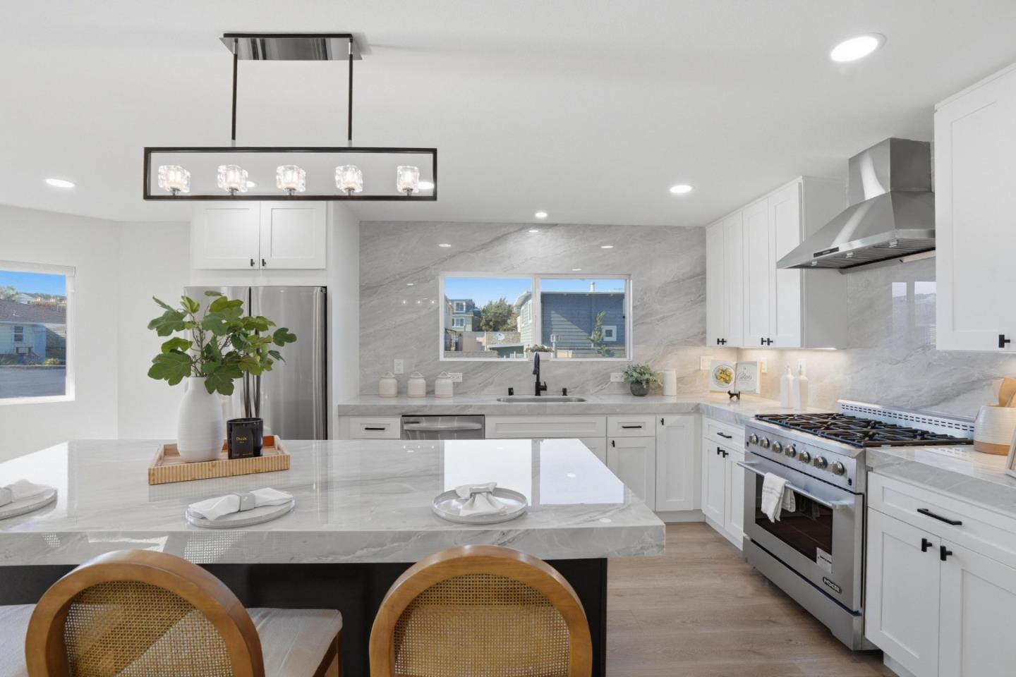 Detail Gallery Image 13 of 71 For 183 Poplar Ave, San Bruno,  CA 94066 - 4 Beds | 3/1 Baths