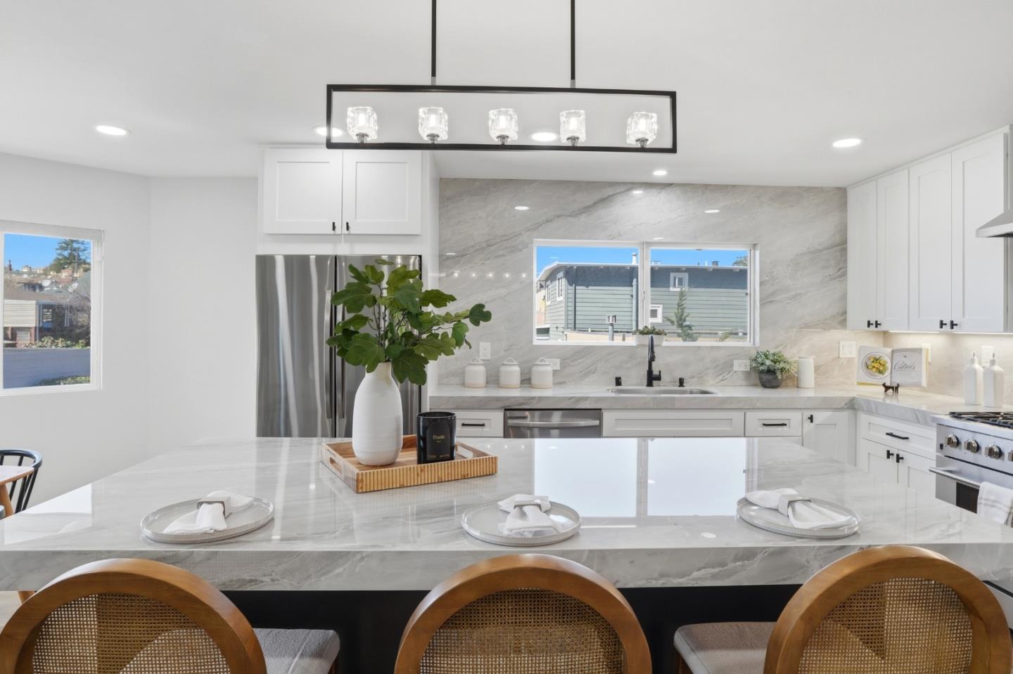 Detail Gallery Image 14 of 71 For 183 Poplar Ave, San Bruno,  CA 94066 - 4 Beds | 3/1 Baths