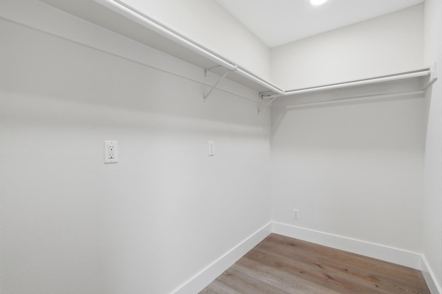 Detail Gallery Image 33 of 71 For 183 Poplar Ave, San Bruno,  CA 94066 - 4 Beds | 3/1 Baths