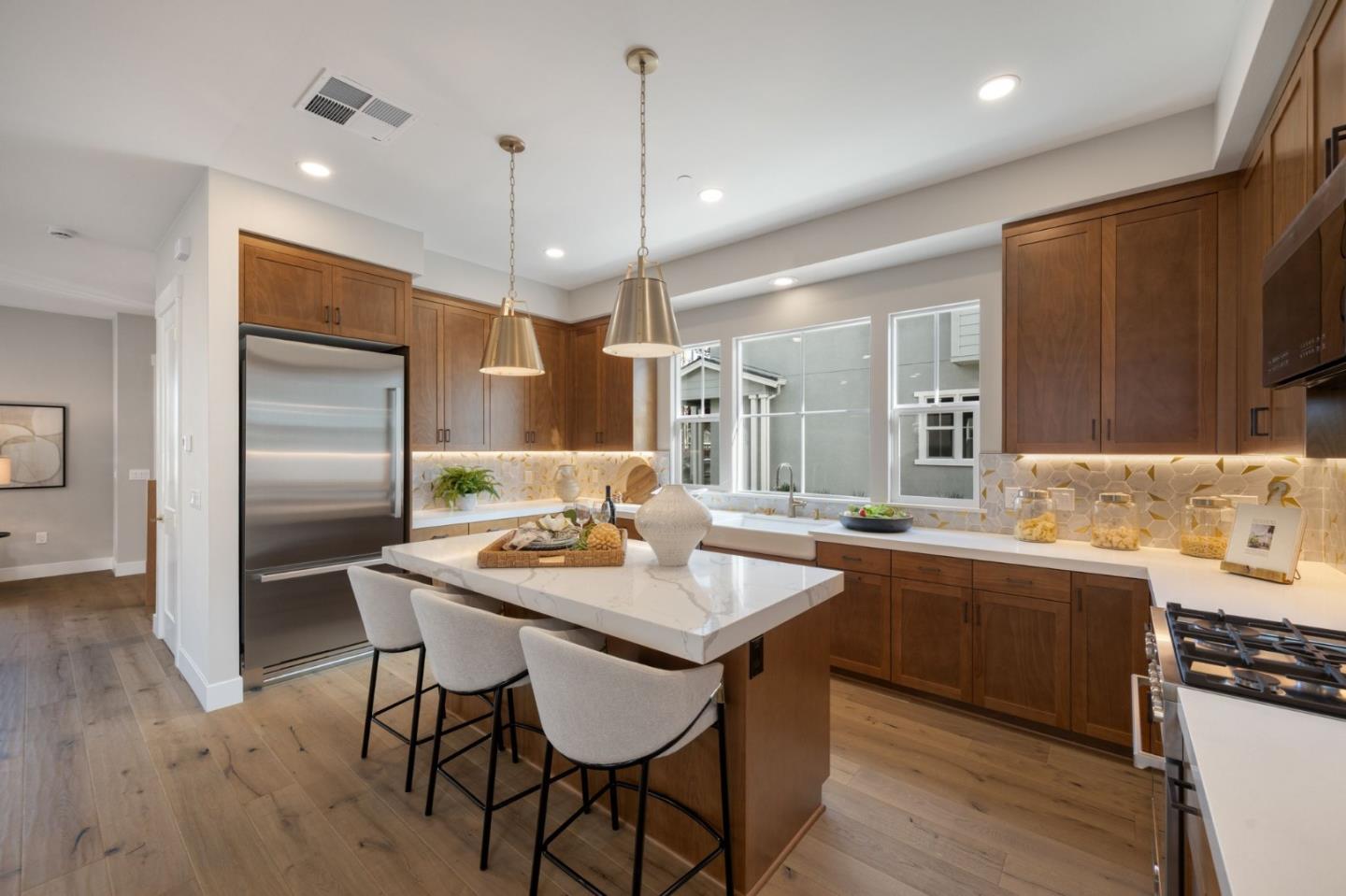 Detail Gallery Image 15 of 41 For 4909 Vivi Place, San Jose,  CA 95124 - 3 Beds | 2/1 Baths