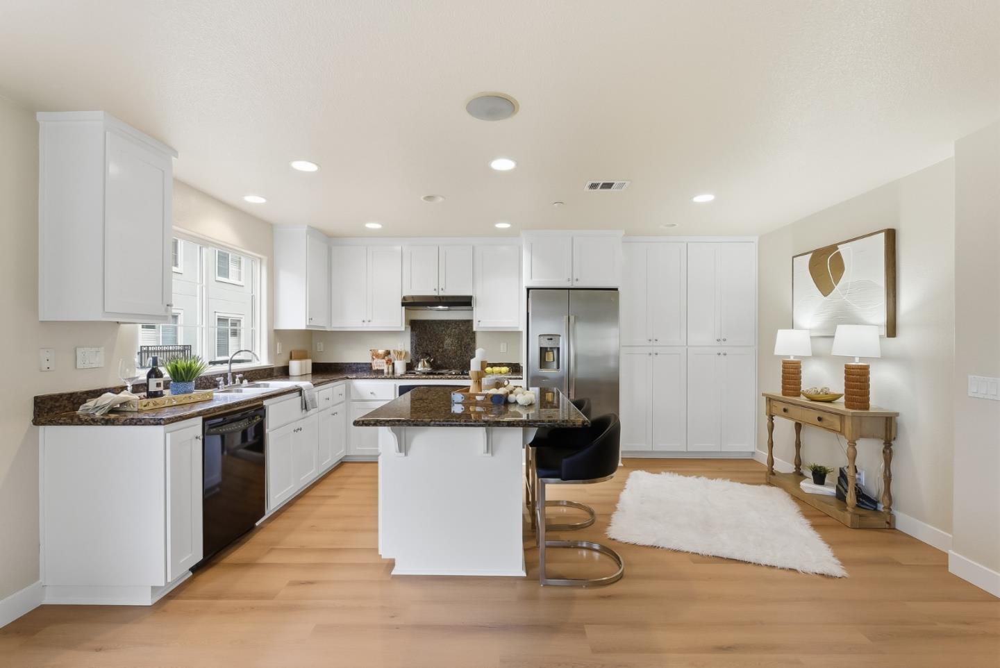 Detail Gallery Image 13 of 39 For 327 Vista Roma Way, San Jose,  CA 95136 - 4 Beds | 2/1 Baths