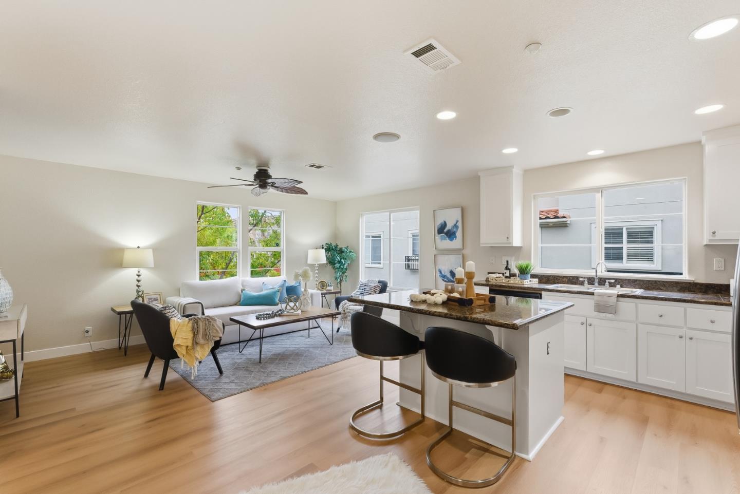 Detail Gallery Image 14 of 39 For 327 Vista Roma Way, San Jose,  CA 95136 - 4 Beds | 2/1 Baths