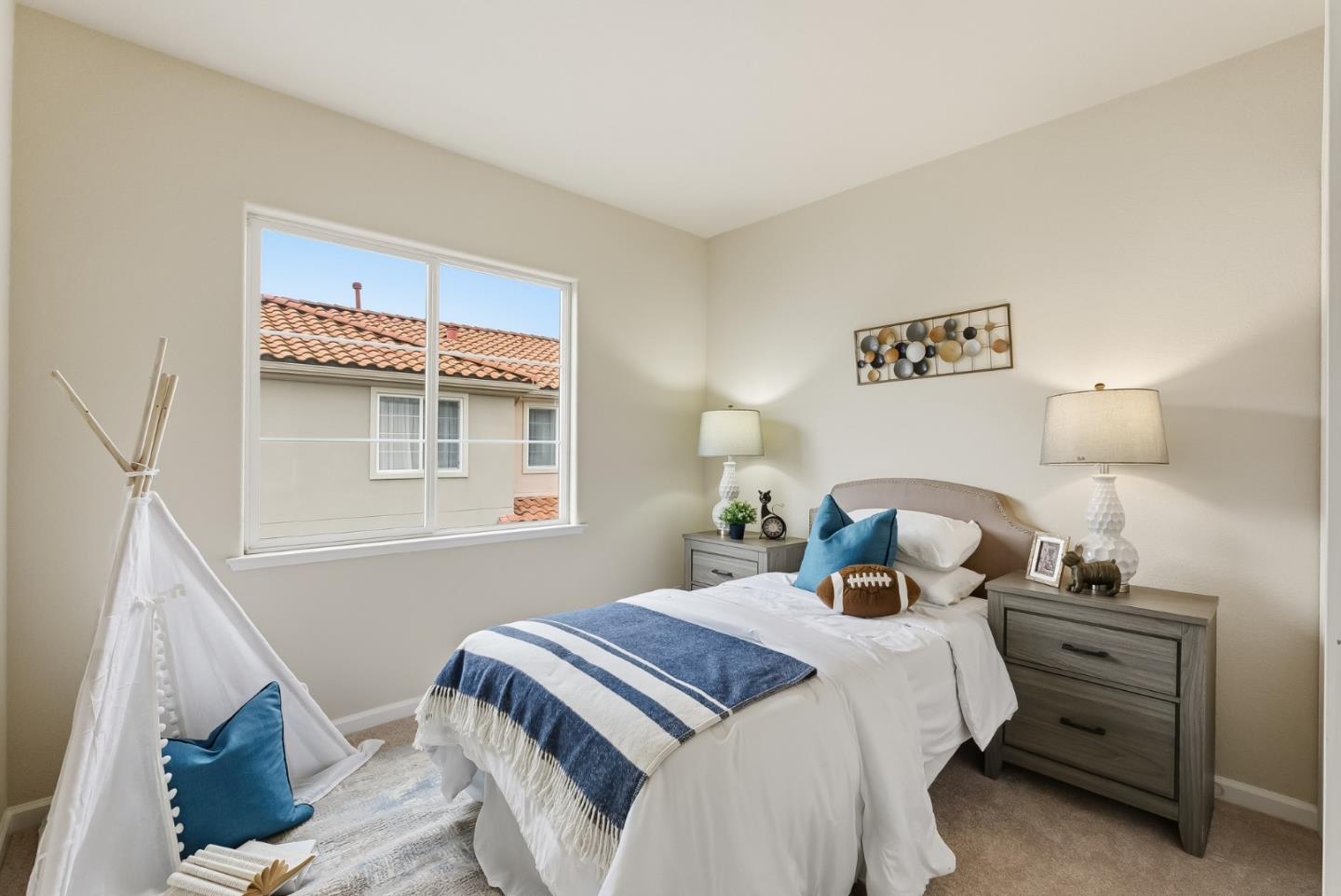 Detail Gallery Image 24 of 39 For 327 Vista Roma Way, San Jose,  CA 95136 - 4 Beds | 2/1 Baths