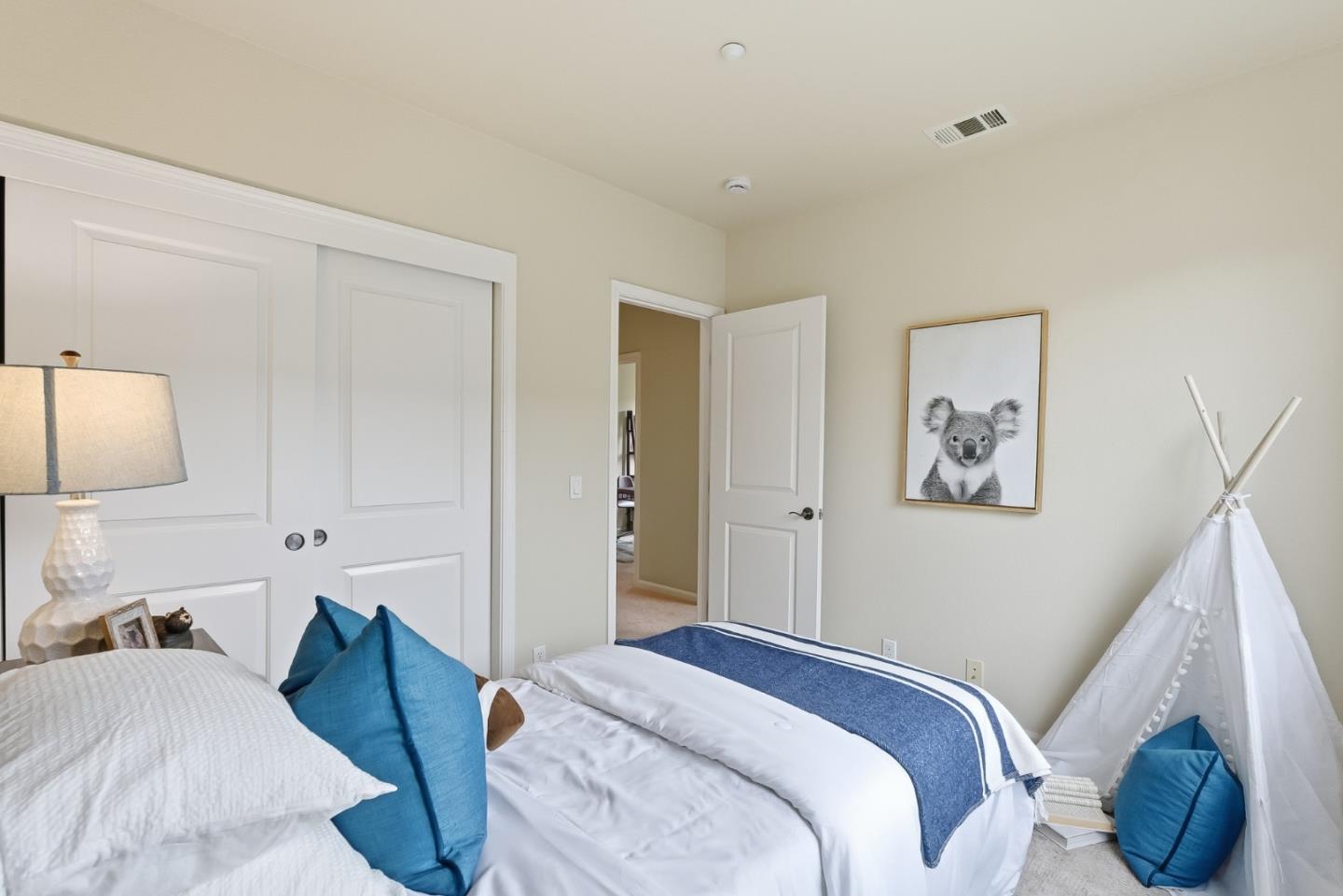 Detail Gallery Image 25 of 39 For 327 Vista Roma Way, San Jose,  CA 95136 - 4 Beds | 2/1 Baths