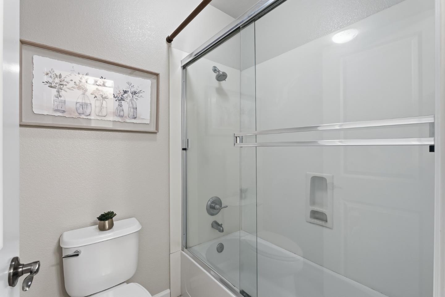 Detail Gallery Image 27 of 39 For 327 Vista Roma Way, San Jose,  CA 95136 - 4 Beds | 2/1 Baths