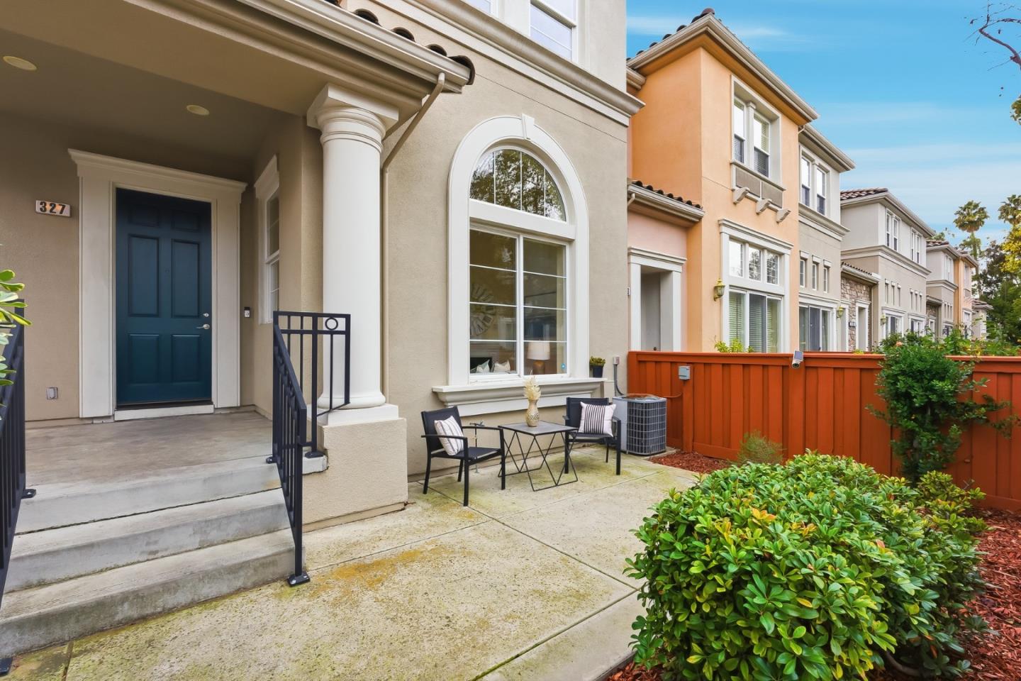 Detail Gallery Image 3 of 39 For 327 Vista Roma Way, San Jose,  CA 95136 - 4 Beds | 2/1 Baths