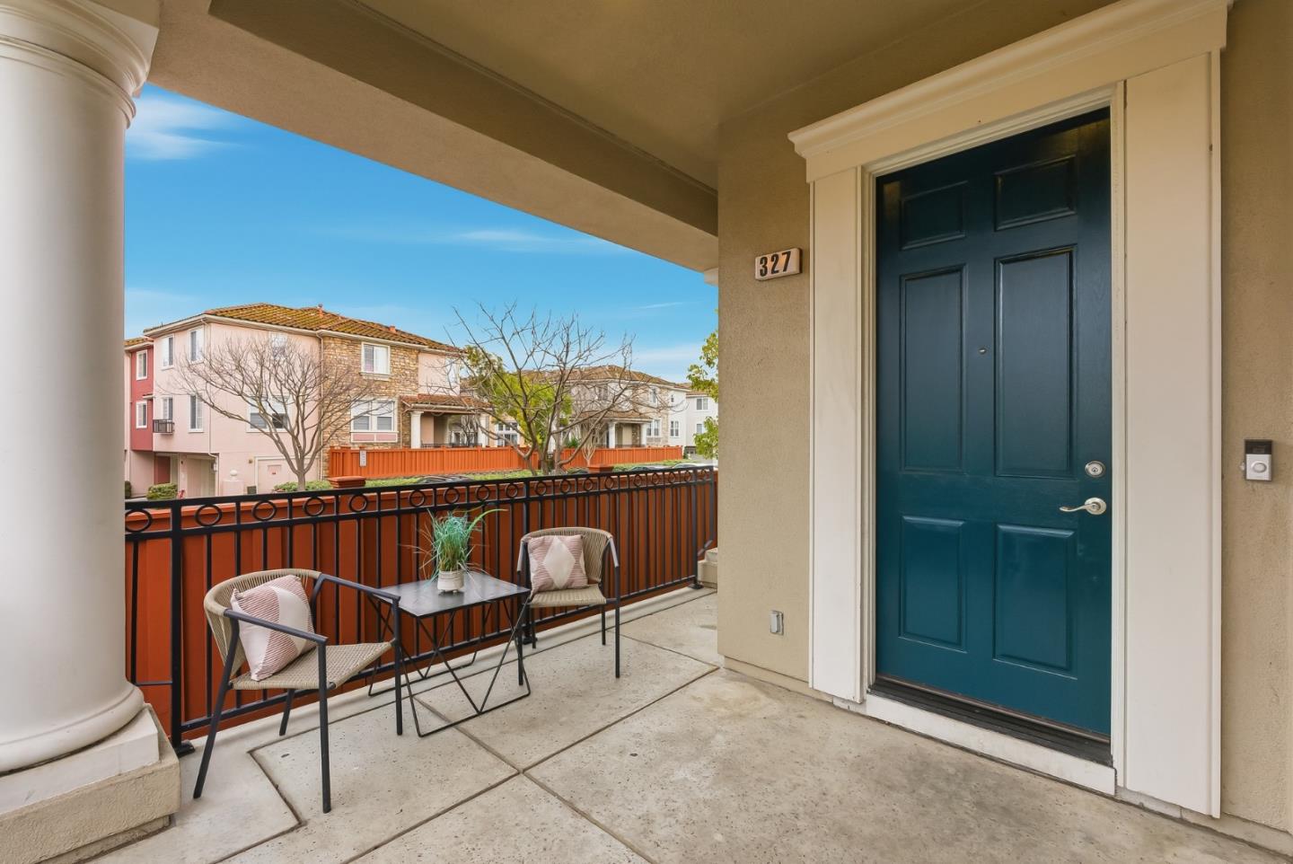 Detail Gallery Image 5 of 39 For 327 Vista Roma Way, San Jose,  CA 95136 - 4 Beds | 2/1 Baths