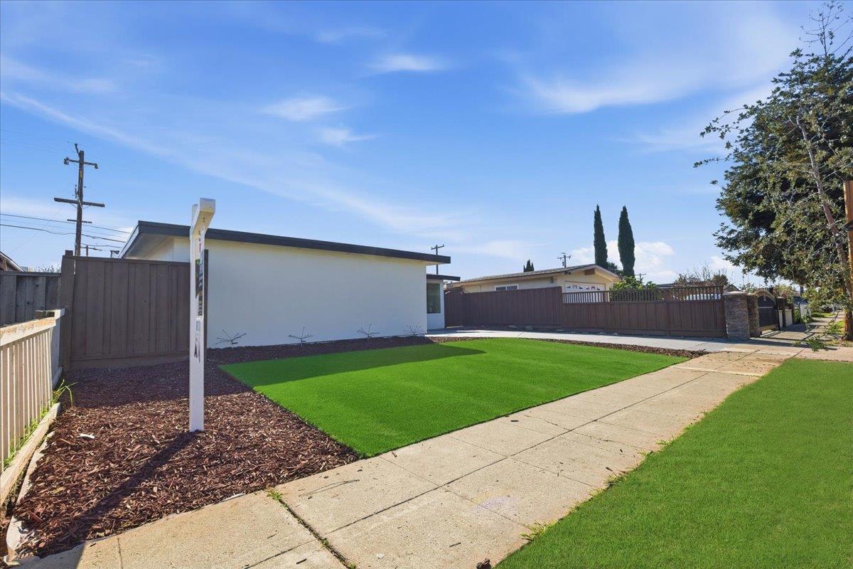 Detail Gallery Image 34 of 35 For 1924 Loyola Dr, San Jose,  CA 95122 - 3 Beds | 2 Baths