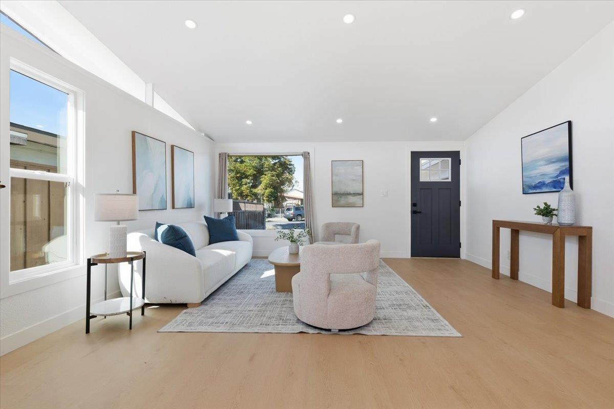 Detail Gallery Image 5 of 35 For 1924 Loyola Dr, San Jose,  CA 95122 - 3 Beds | 2 Baths