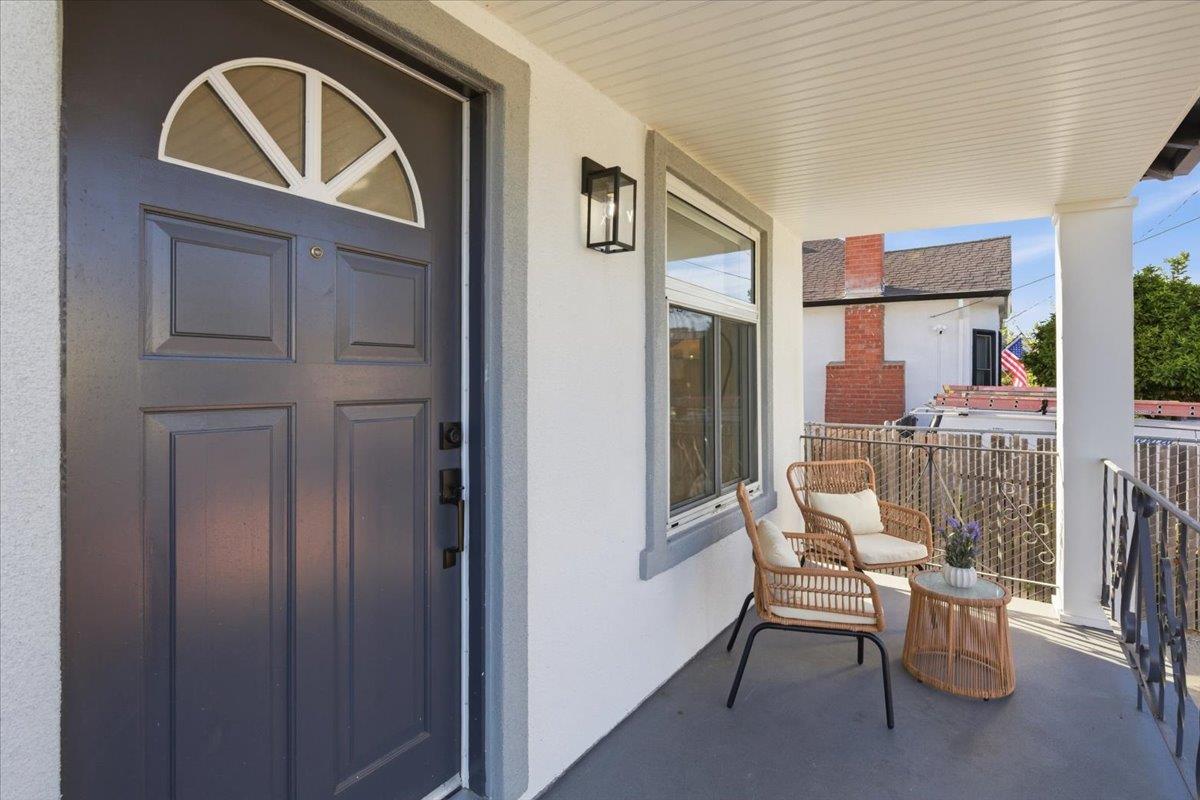 Detail Gallery Image 3 of 28 For 973 Prospect St, San Jose,  CA 95110 - 3 Beds | 2 Baths