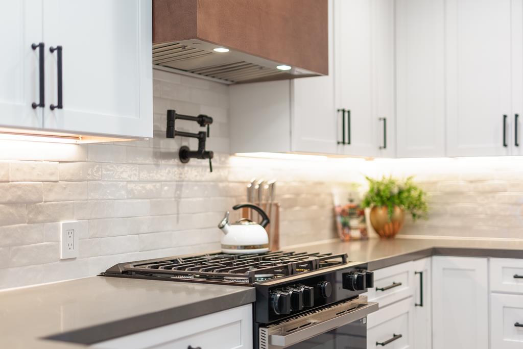 Detail Gallery Image 15 of 50 For 1310 Escalona Dr, Santa Cruz,  CA 95060 - 4 Beds | 3/1 Baths