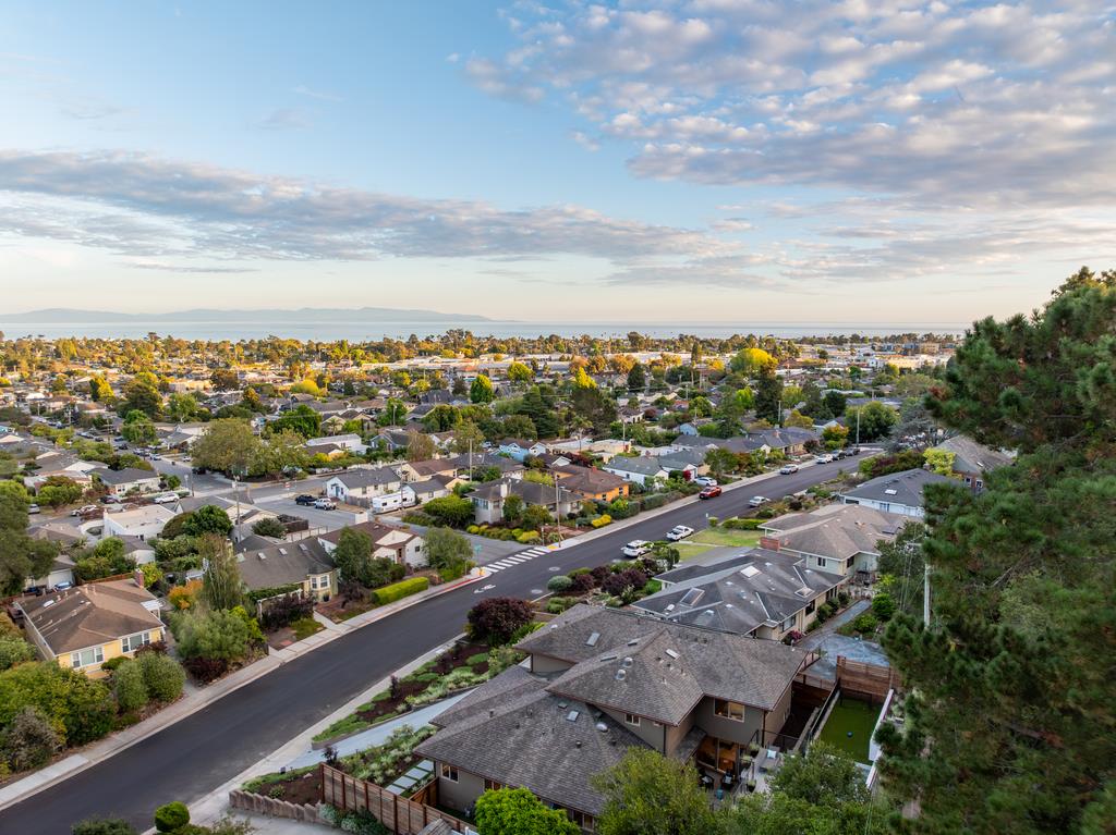 Detail Gallery Image 48 of 50 For 1310 Escalona Dr, Santa Cruz,  CA 95060 - 4 Beds | 3/1 Baths
