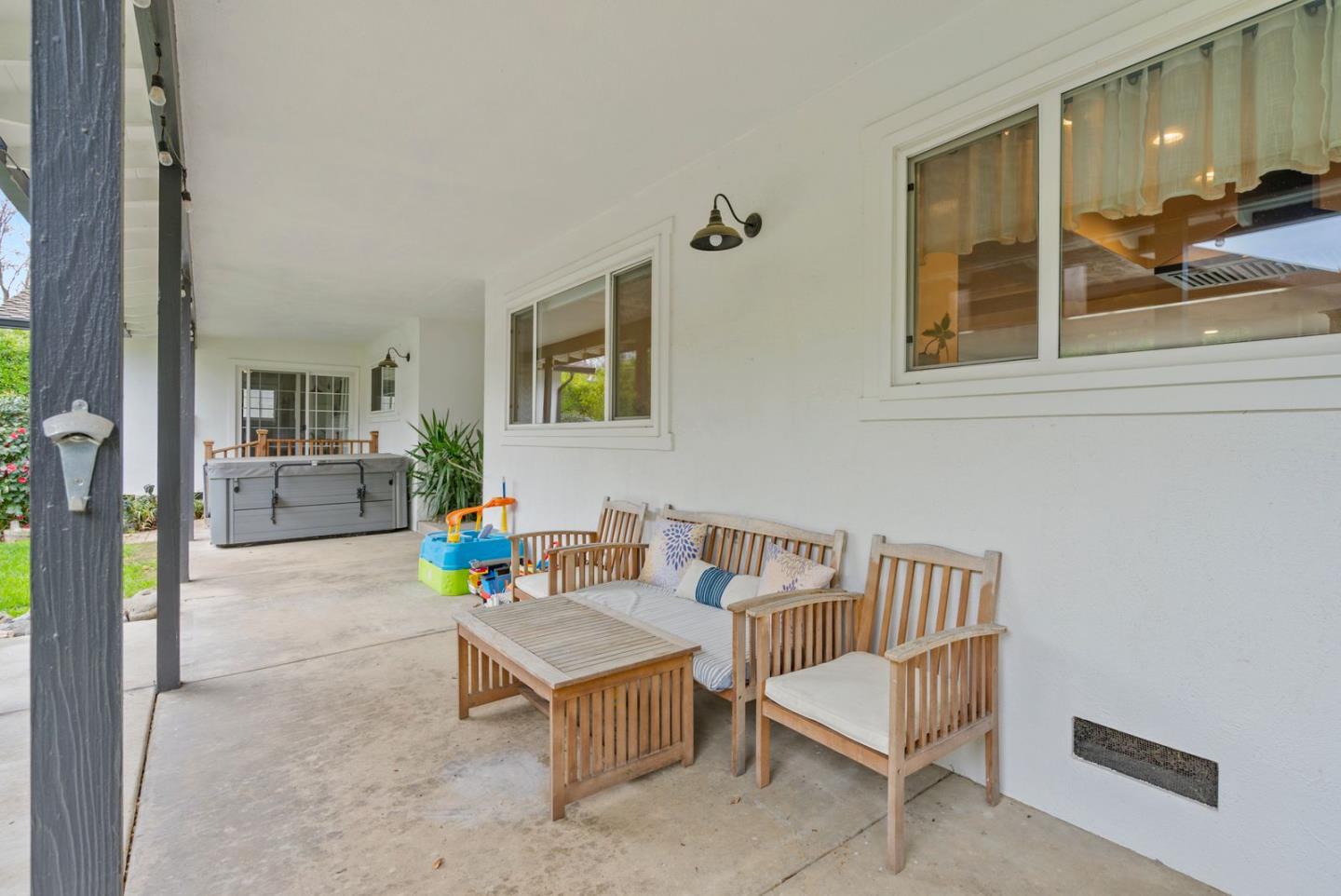 Detail Gallery Image 31 of 36 For 105 Rays Cir, Hollister,  CA 95023 - 4 Beds | 2/1 Baths