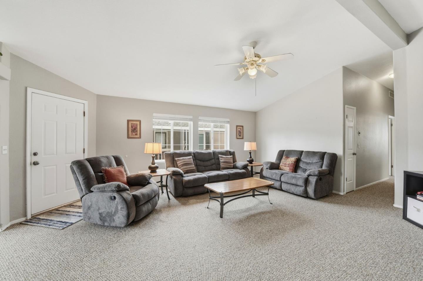 Detail Gallery Image 4 of 22 For 5770 Winfield Blvd #88,  San Jose,  CA 95123 - 3 Beds | 2 Baths