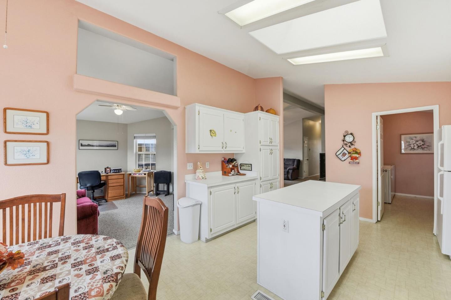 Detail Gallery Image 8 of 22 For 5770 Winfield Blvd #88,  San Jose,  CA 95123 - 3 Beds | 2 Baths