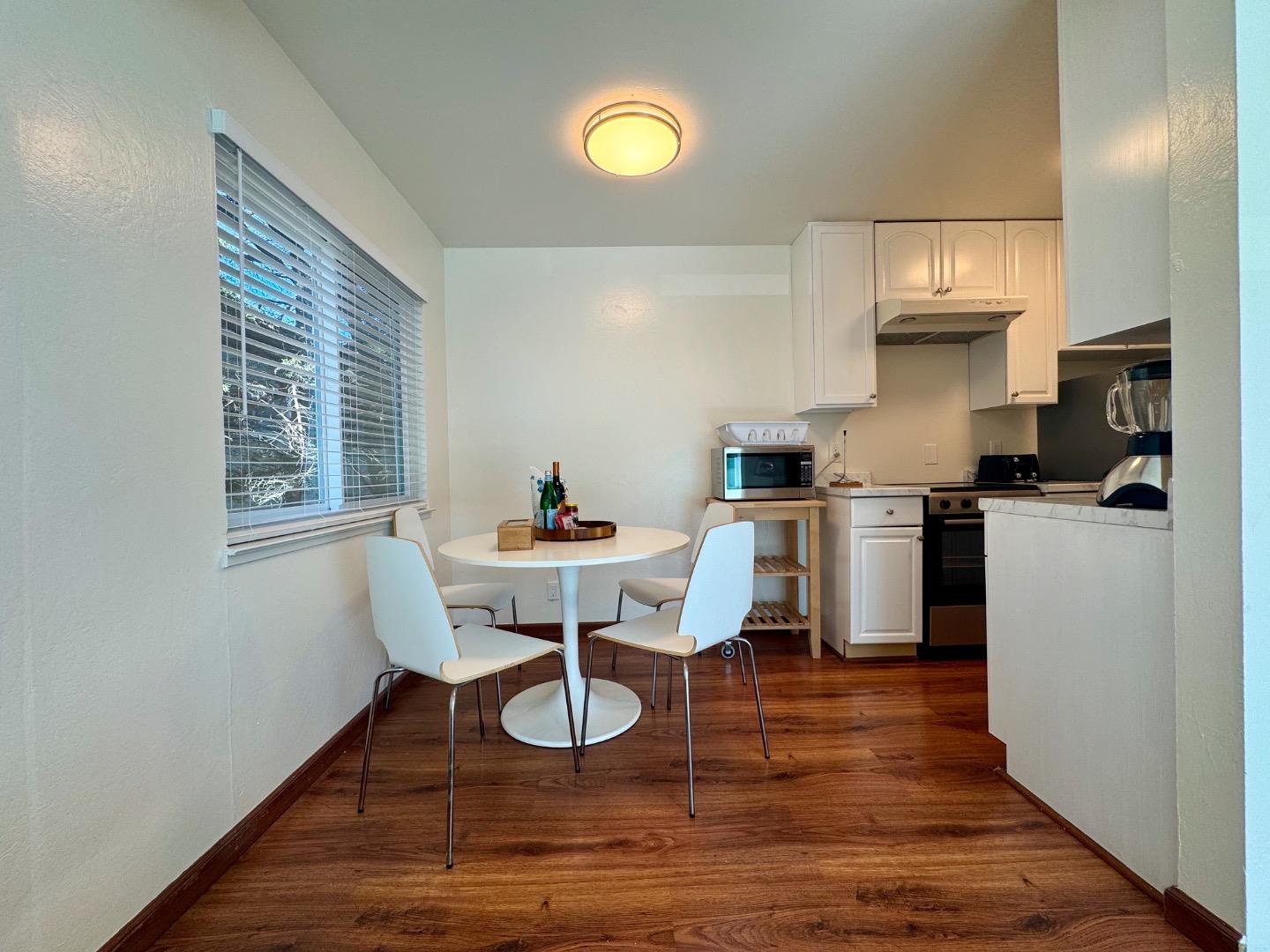 Detail Gallery Image 11 of 63 For 200 Lakeview Ave, Pacifica,  CA 94044 - – Beds | – Baths