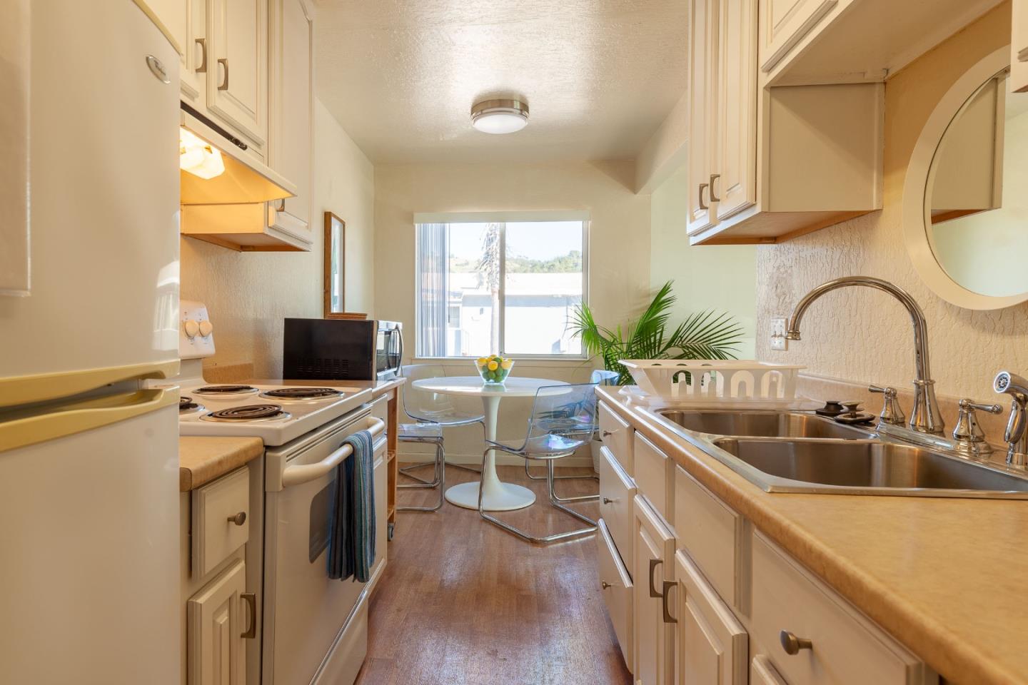 Detail Gallery Image 12 of 63 For 200 Lakeview Ave, Pacifica,  CA 94044 - – Beds | – Baths