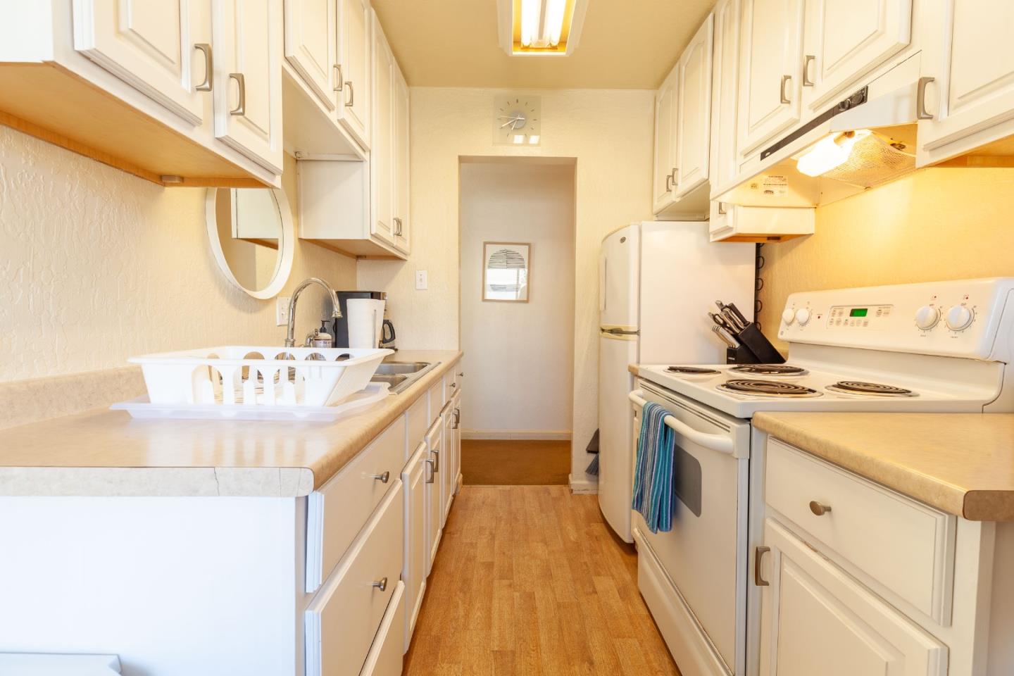 Detail Gallery Image 15 of 63 For 200 Lakeview Ave, Pacifica,  CA 94044 - – Beds | – Baths