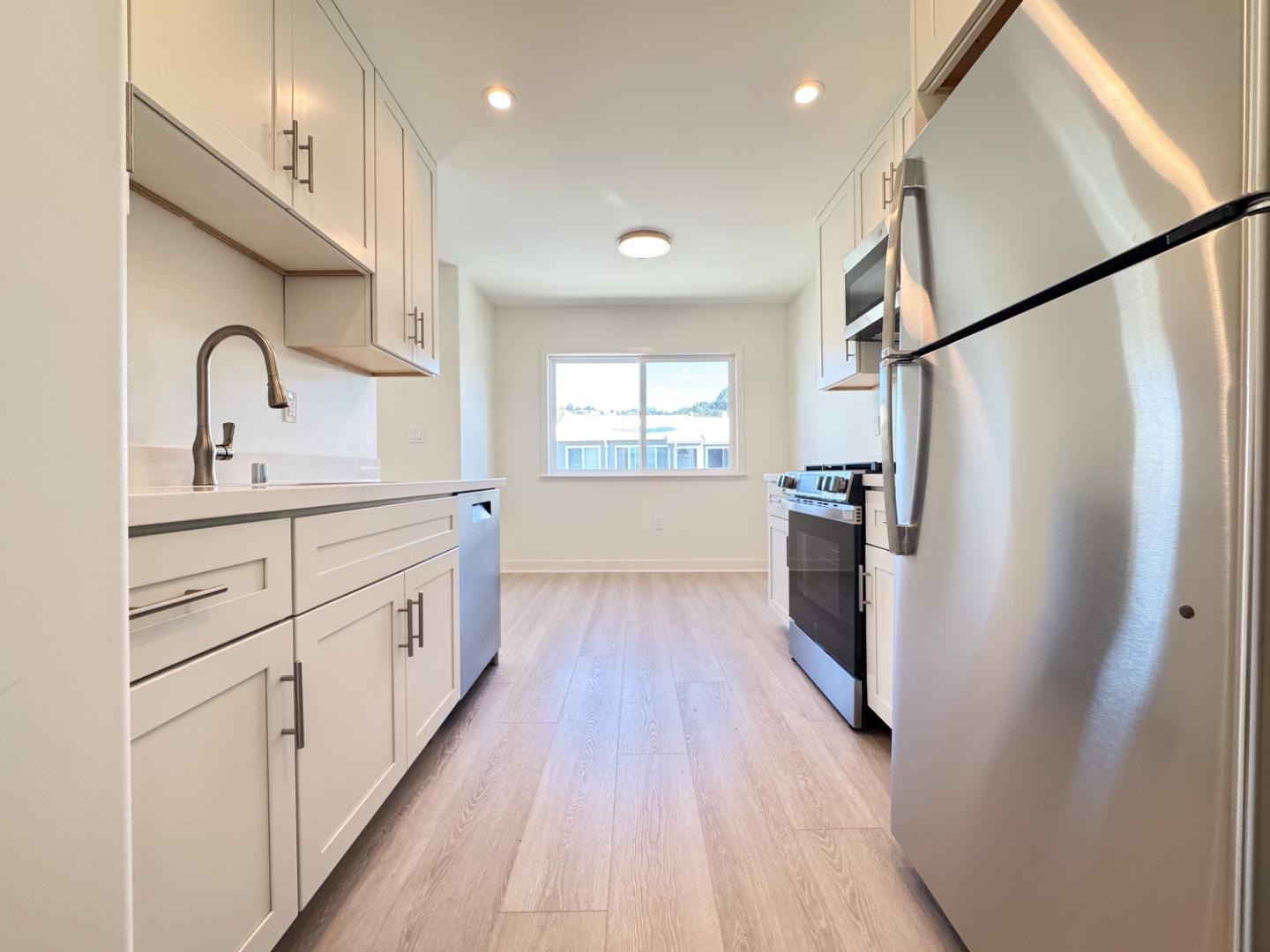 Detail Gallery Image 16 of 63 For 200 Lakeview Ave, Pacifica,  CA 94044 - – Beds | – Baths