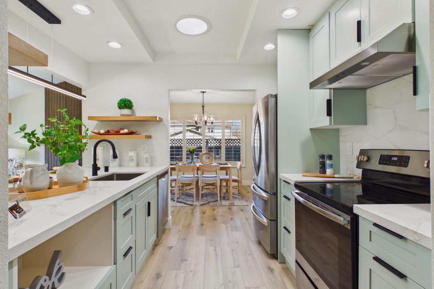 Detail Gallery Image 17 of 55 For 1662 Canna Ln, San Jose,  CA 95124 - 3 Beds | 2 Baths