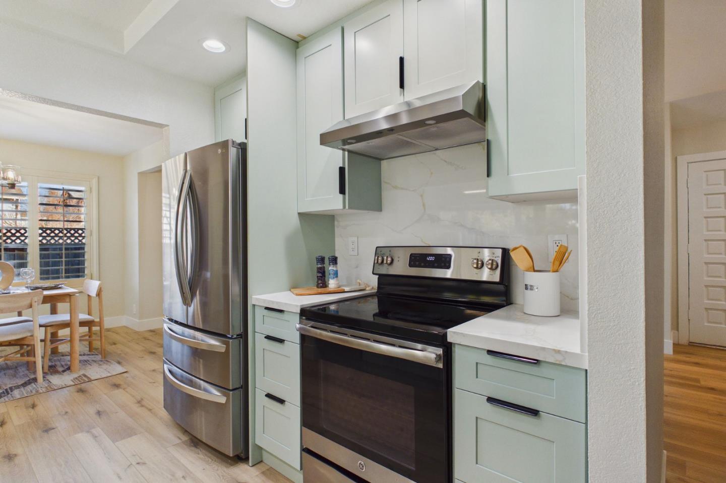 Detail Gallery Image 23 of 55 For 1662 Canna Ln, San Jose,  CA 95124 - 3 Beds | 2 Baths