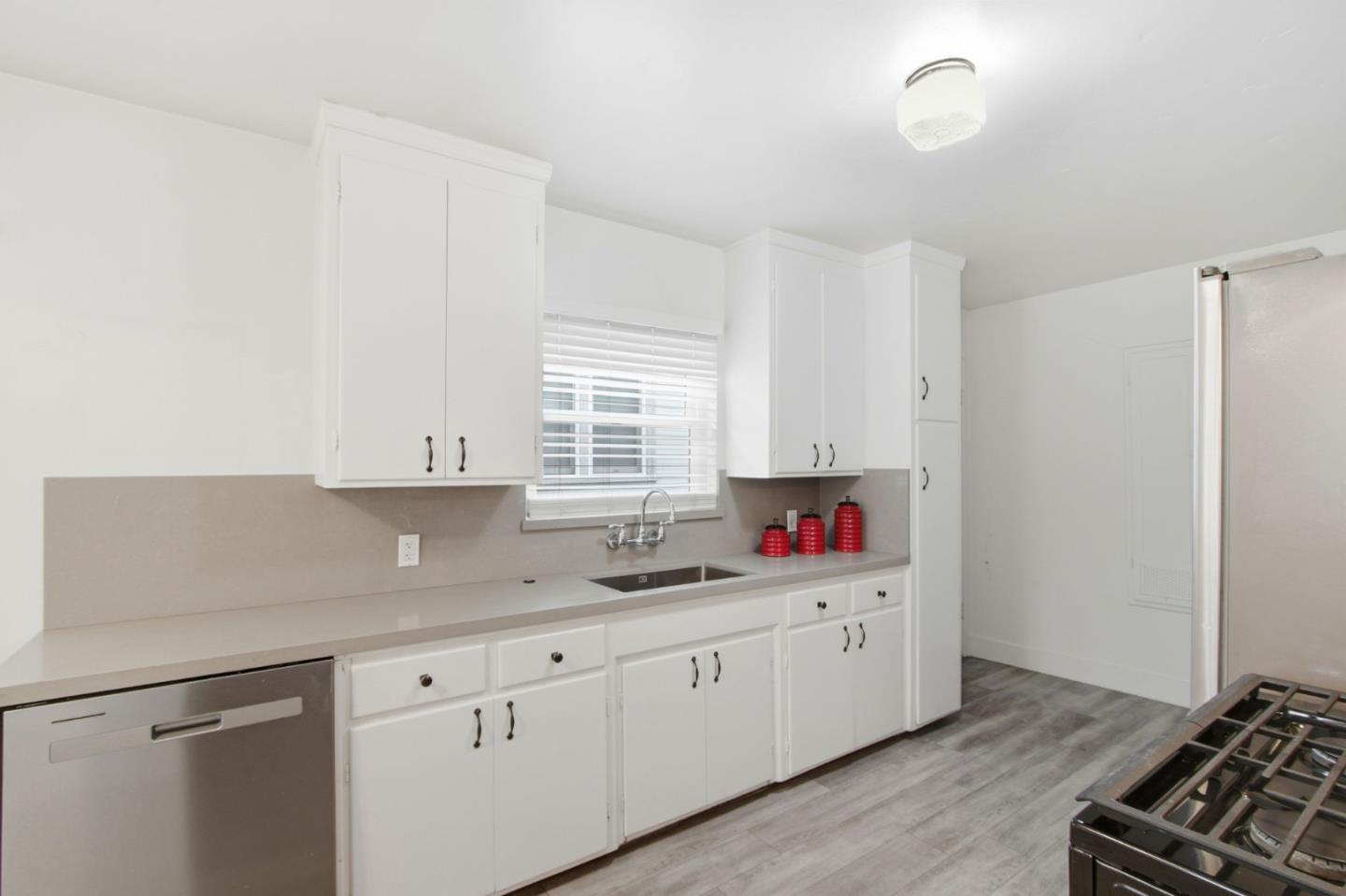 Detail Gallery Image 11 of 37 For 462 Marshall Ave, San Jose,  CA 95125 - 3 Beds | 2 Baths