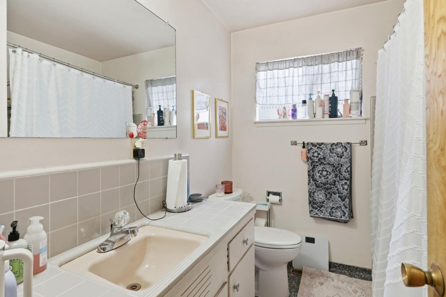 Detail Gallery Image 15 of 22 For 16315 Lilac Ln, Los Gatos,  CA 95032 - 3 Beds | 2 Baths