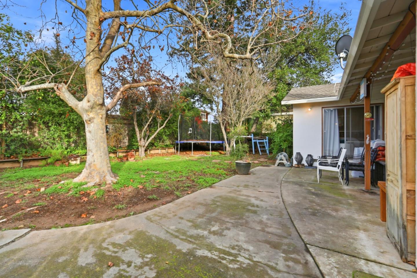 Detail Gallery Image 19 of 22 For 16315 Lilac Ln, Los Gatos,  CA 95032 - 3 Beds | 2 Baths