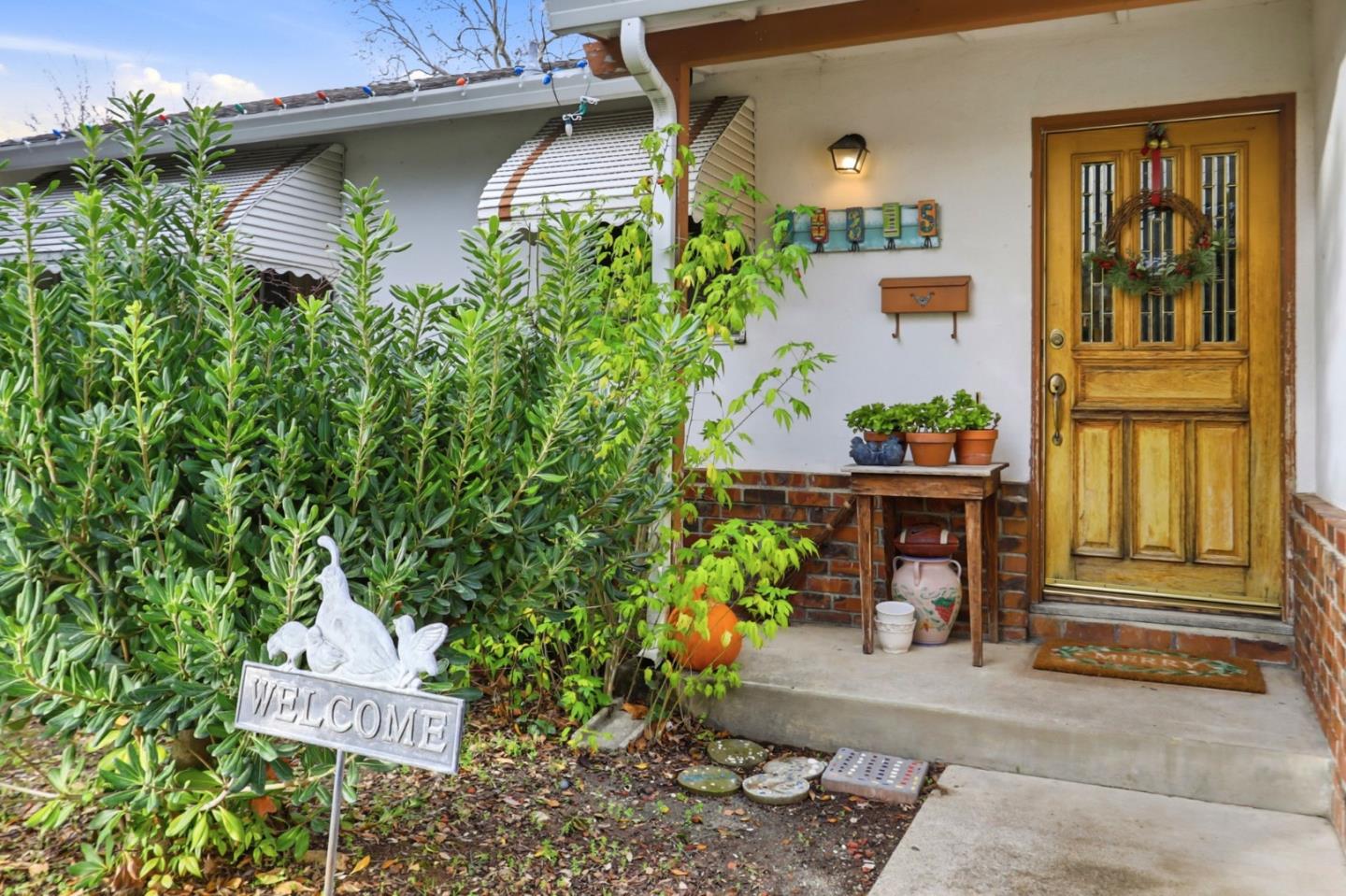 Detail Gallery Image 4 of 22 For 16315 Lilac Ln, Los Gatos,  CA 95032 - 3 Beds | 2 Baths