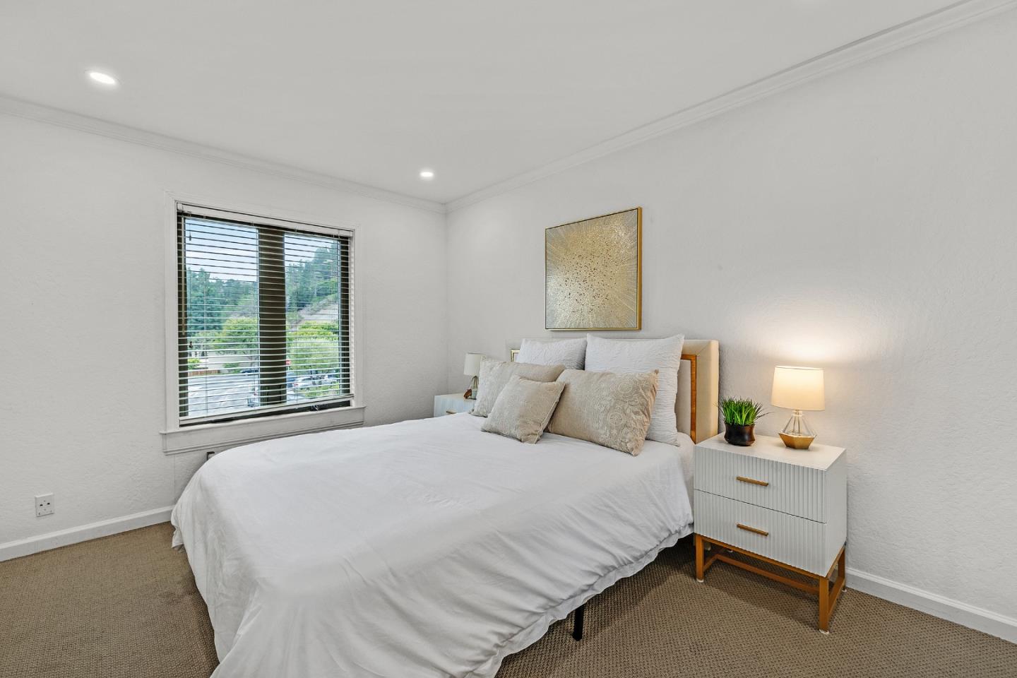 Detail Gallery Image 19 of 45 For 19 Elk Ct, Pacifica,  CA 94044 - 3 Beds | 2 Baths