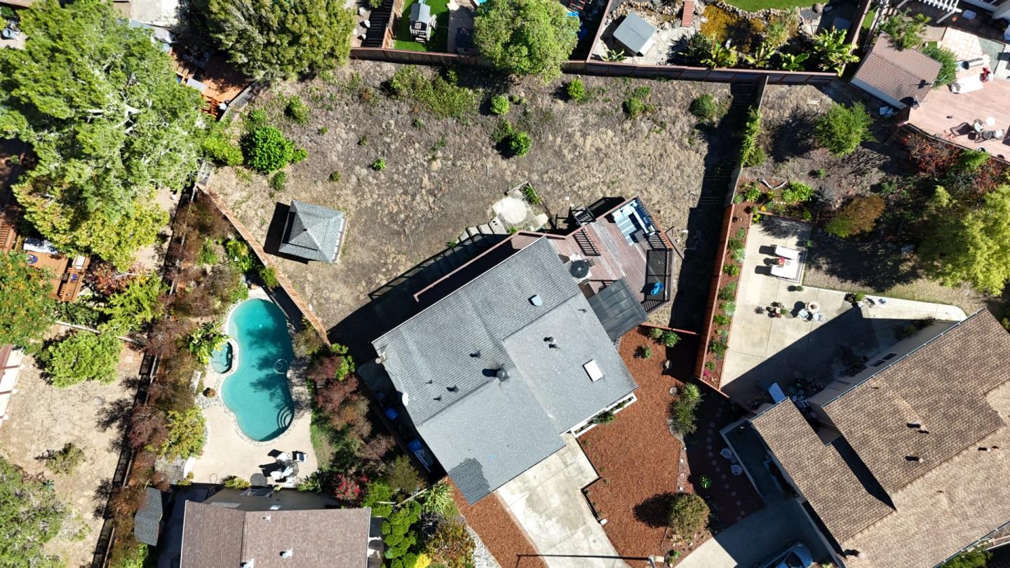 Detail Gallery Image 42 of 45 For 19 Elk Ct, Pacifica,  CA 94044 - 3 Beds | 2 Baths