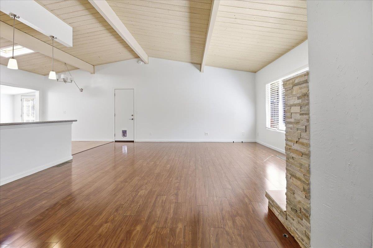 Detail Gallery Image 10 of 50 For 17 Los Encinos Dr, Del Rey Oaks,  CA 93940 - 3 Beds | 2 Baths