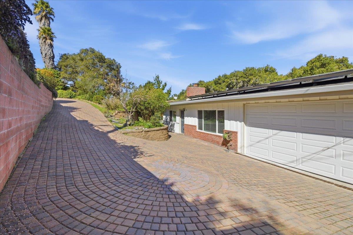 Detail Gallery Image 2 of 50 For 17 Los Encinos Dr, Del Rey Oaks,  CA 93940 - 3 Beds | 2 Baths