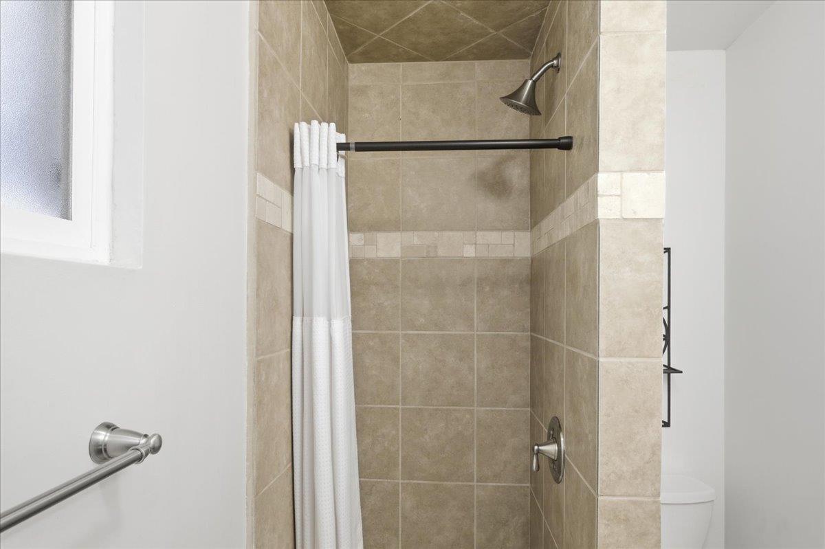 Detail Gallery Image 29 of 50 For 17 Los Encinos Dr, Del Rey Oaks,  CA 93940 - 3 Beds | 2 Baths