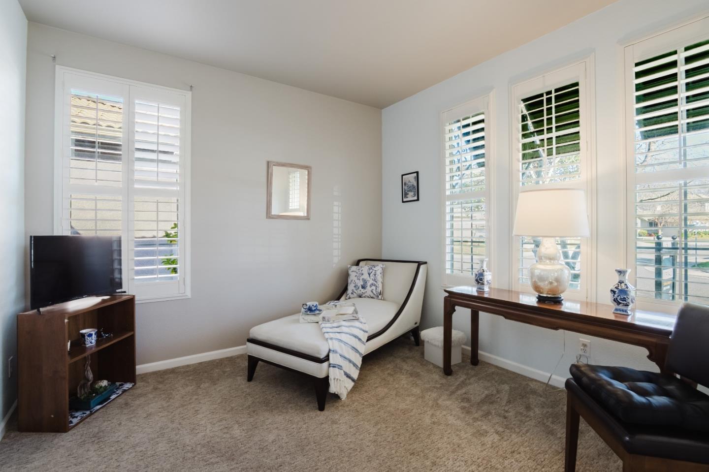 Detail Gallery Image 10 of 60 For 1208 Souza Way, Folsom,  CA 95630 - 3 Beds | 2/1 Baths