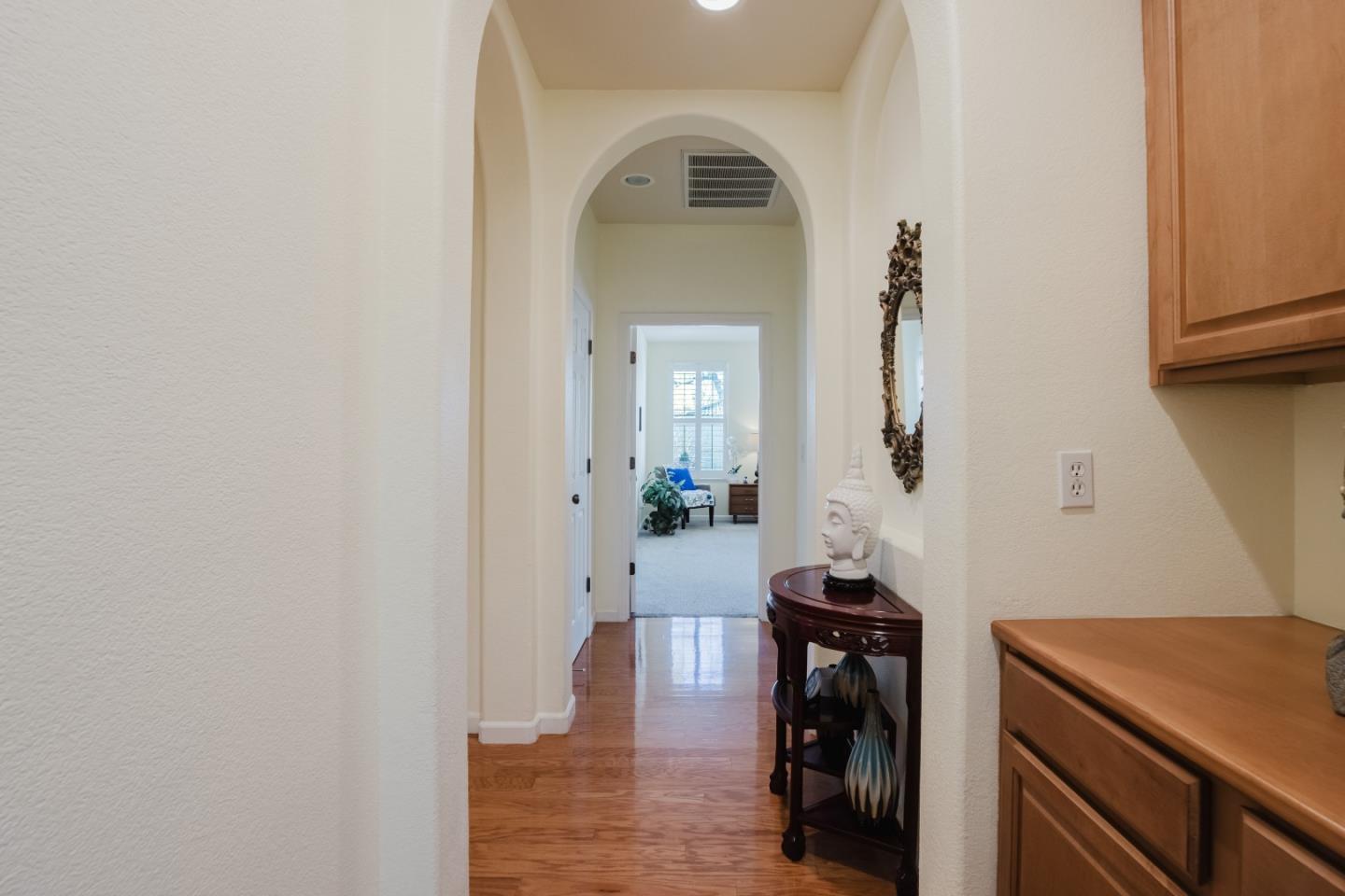 Detail Gallery Image 25 of 60 For 1208 Souza Way, Folsom,  CA 95630 - 3 Beds | 2/1 Baths