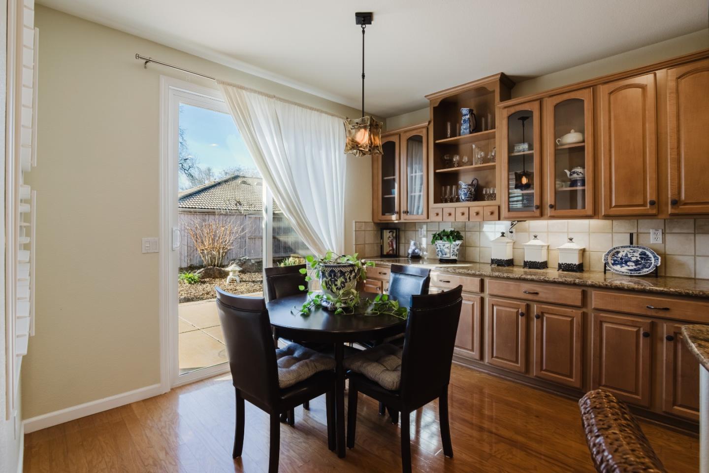 Detail Gallery Image 45 of 60 For 1208 Souza Way, Folsom,  CA 95630 - 3 Beds | 2/1 Baths