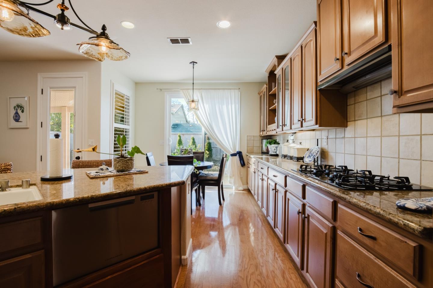 Detail Gallery Image 51 of 60 For 1208 Souza Way, Folsom,  CA 95630 - 3 Beds | 2/1 Baths