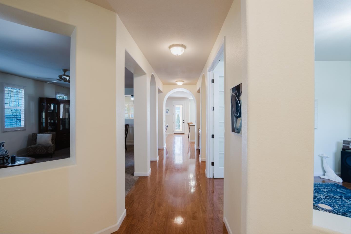 Detail Gallery Image 7 of 60 For 1208 Souza Way, Folsom,  CA 95630 - 3 Beds | 2/1 Baths