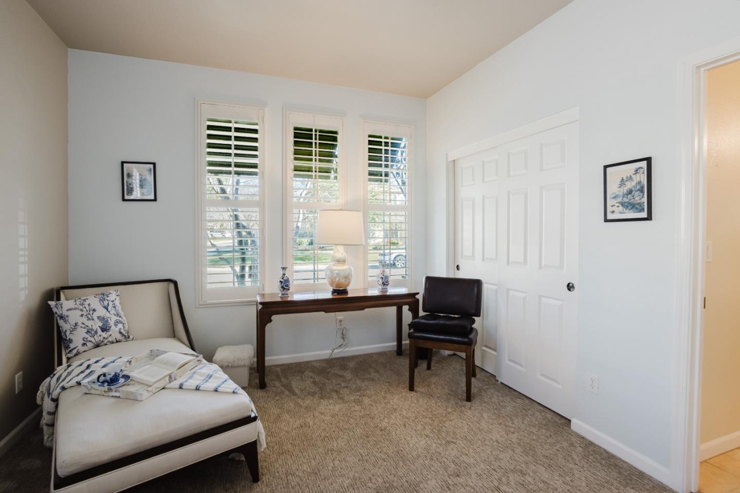 Detail Gallery Image 9 of 60 For 1208 Souza Way, Folsom,  CA 95630 - 3 Beds | 2/1 Baths