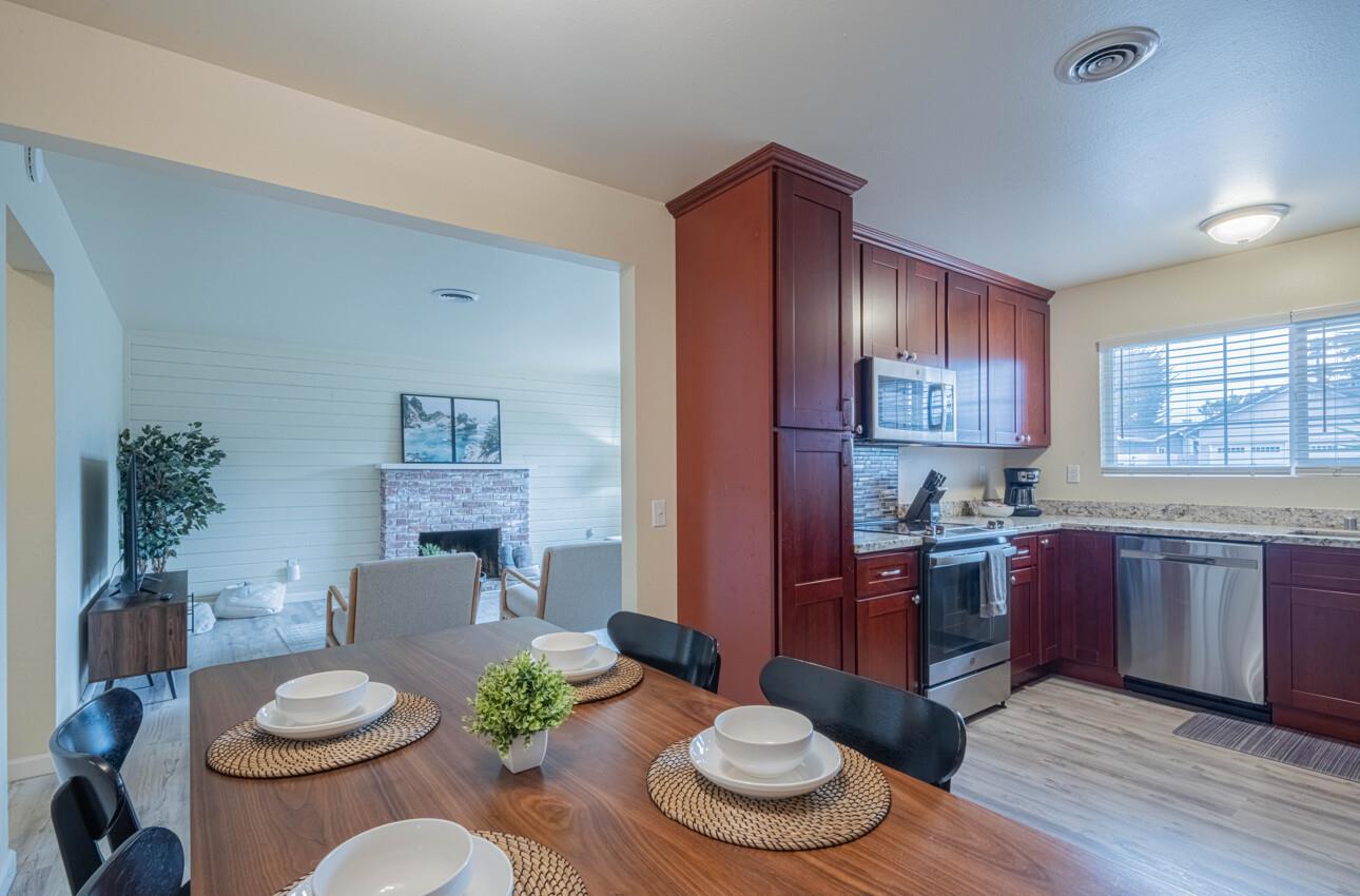 Detail Gallery Image 14 of 34 For 351 Hillcrest Ave, Marina,  CA 93933 - 3 Beds | 1/1 Baths