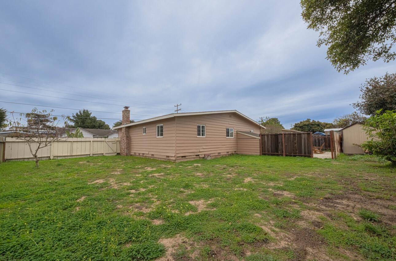 Detail Gallery Image 6 of 34 For 351 Hillcrest Ave, Marina,  CA 93933 - 3 Beds | 1/1 Baths