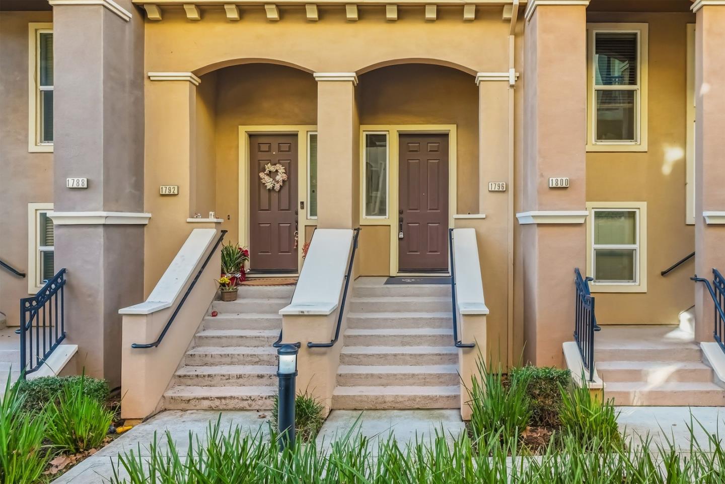 Detail Gallery Image 3 of 35 For 1796 Lee Way, Milpitas,  CA 95035 - 3 Beds | 3 Baths